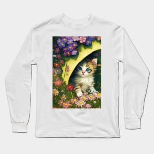 Kitten between flowers Long Sleeve T-Shirt